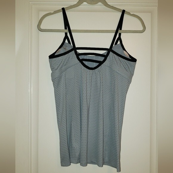 Athleta Gray/Black Flow Tank Yoga Wicking Breathable Odor Resistant Size M - Picture 2 of 5